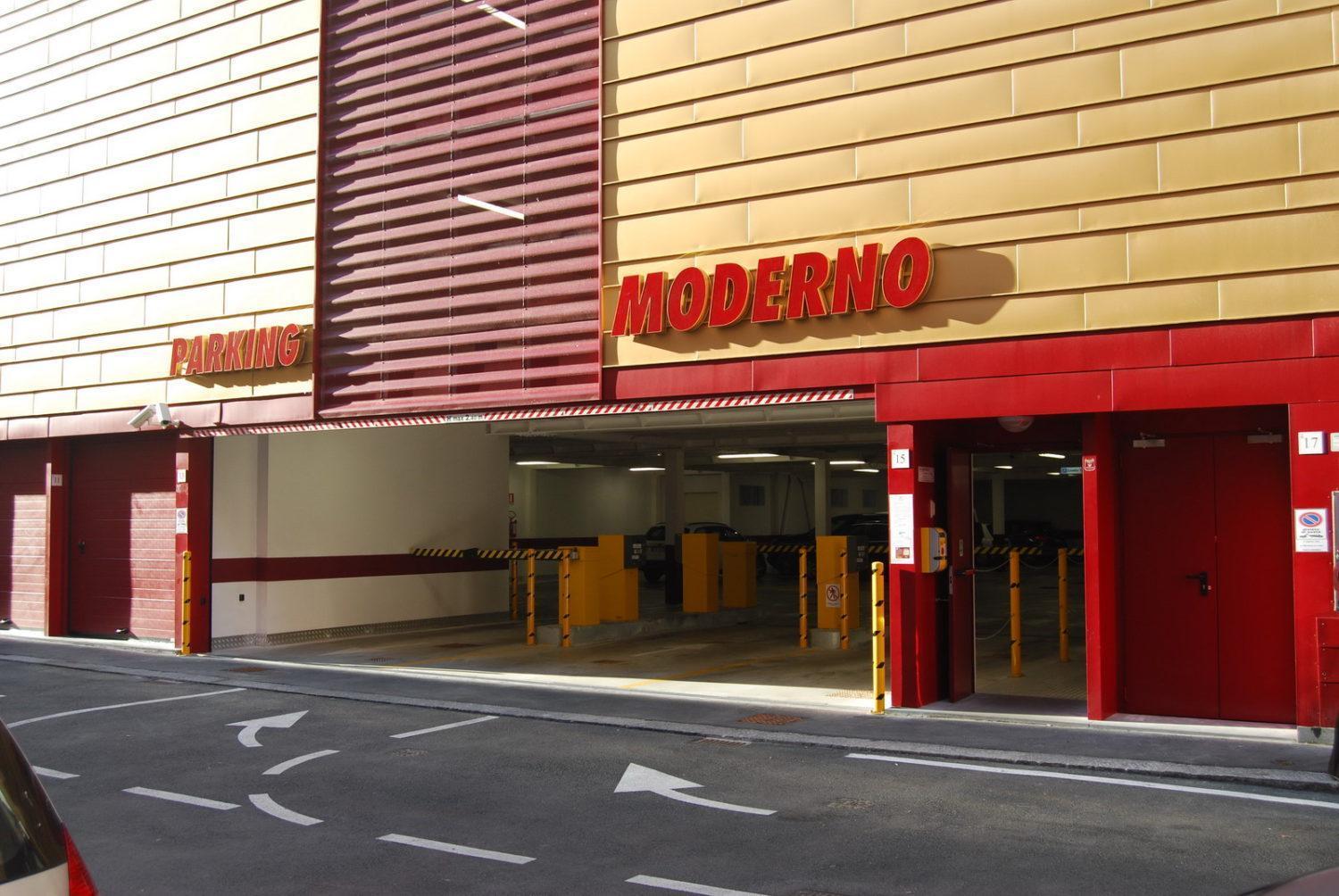 Appartamento Vicino Al Porto, Con Parcheggio Livorno Eksteriør billede